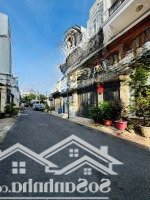 Bán Nhanh Nhà Ngay Đường Võ Văn Ngân, Nhà 3 Tầng Hoàn Công Đầy Đủ, Nhà Đẹp, Kiên Cố