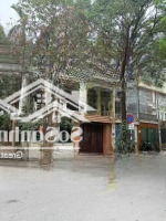 Bán Nhà Phố Trung Hoà, Xuân Quỳnh, Thang Máy, Đường 3 Ôtô Tránh, Vỉa Hè, Gần Cv Yên Hoà.diện Tích82M2*5T