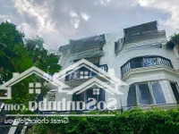Bán Biệt Thự Phú Mỹ Hưng, 8X18M, Có Hầm, 40 Tỷ, Nhà Đẹp.
