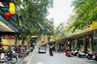 Cho Thuê Nhà Chính Chủ Mặt Phố Hàng Bạc 80M2, 4 Tầng, Giá Bán 75 Triệuiệu - Kinh Doanh Đỉnh - Liên Hệ: 0937349988