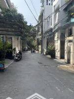 Bán Nhà Hẻm 6M Huỳnh Văn Bánh. P11. Quận Phú Nhuận.diện Tích: 9 X 20M. 180M2 1 Trệt 2 Lầu. Giá Bán 33.5 Tỷ