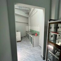 Nhà 6 triệu có nội thất gần công viên Lưu Hữu Phước