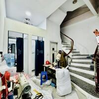 Bán Nhà Mặt Phố Lạc Long Quân Tây Hồ 71m6T VỪA Ở VỪA KD 42,5 Tỷ Lạc Long Quân.
