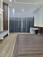 Nguyên Hồng, Đống Đa, Cần Bán Nhà Phân Lô, Vỉa Hè, Ô Tô 37M2, 4 Tầng, Giá Bán 16 Tỷ 1