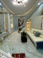 Bán Nhà Ngộp Đường Nguyễn Thiện Thuật, P1, Quận 3, Cho Thuê 26 Tr/Th 50M2. Liên Hệ: 0932861530 Vân