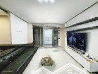 Bán Cc Tại Happy Valley, Giá Bán 9,5 Tỷ, Diện Tích 135M2, View Đẹp, Phòng Khách Rộng Mát Mẻ.