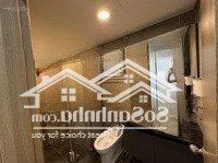 Bán Căn Hộ 3N2Vs, Diện Tích 95M2. Ban Công Đông Nam Mát, Nội Thất Mới Sửa