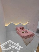 Nhà Phố 1 Trệt, 1 Lầu, 2 P.ngủ, 1 Gian Thờ, 1.Khách,1 Ban Công, 1 Bếp, 2 Vệ Sinh Sân Vườn, Giá: 2Tỷ 350