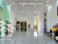 Bán Nhà Villa Sân Vườn Rộng 1000M2 Có Hồ Bơi Xịn Xò