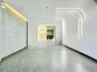 Bán Nhanh Nhà Đường Nguyễn Đình Chính - P15- Phú Nhuận. Giá Bán 3Tỷ250/67,6M2 Cho Thuê 18 Triệu. Gần Ubnd