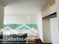 Cho Thuê Căn Hộ 3 Phòng Ngủ 2 Vệ Sinh 117M2 Tại Vinhomes Central Park, 35 Triệu Vnd