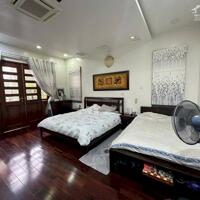 Bán Gấp Biệt Thự Đẳng Cấp Tại Mỹ Đình –5x Tỷ Diện Tích 200m2 – Mặt Tiền 10m – View Thoáng – Giá Cực Tốt Cần bán nhanh căn biệt thự sang trọng khu vực Mỹ Đình, vị trí đẹp,