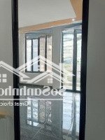 Chỉ 599 Triệu Nhận Ngay Nhà 1 Trệt 1 Lầu Sân Xe Hơi Sổ Riêng Thổ Cư 100%, Ngay Sau Cây Xăng Bình Hoà