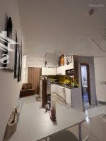Cần Bán Nhanh Căn Tầng Cao Thoáng Mát, Hướng Đông Nam, Giá Chỉ 1,98 Tỷ Đầy Đủ Nội Thất
