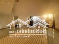 Duy Nhất Còn Sót 01 Căn 3 Phòng Ngủtầng Sân Vườn Bán Giá Rẻ Tại Cc The View- Riviera Point Liền Kề Pmh-Q7