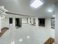 Cho Thuê Văn Phòng Tại Yên Lãng ,Diện Tích60M Thông Sàn ,Thang Máy , Mặt Phố , Bào Vệ 24/24 , Vệ Sinh
