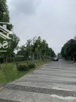 Bán Gấp Nhà Vườn Arden Park Long Biên Để Định Cư Châu Âu, Chỉ 24 Tỷ, Mặt Tiền 8M,View Đẹp