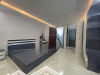 Bán Phố Tân Mai, 6,9 Tỷ, 35M2, 3 Phòng Ngủ 6 Tầng, Ngõ Thông Ô Tô 10M