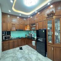 Cc cần bán nhà 2 tầng MT KD VIP đường Đặng Nhữ Lâm, Sơn Trà, giá chỉ nhỉnh 6 tỷ.
