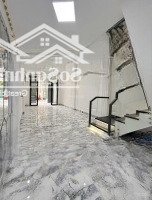 Chủ Thiện Chí Ra Hàng Nhà Hoà Hưng, Phường 12, Quận 10 - Giá:3Tỷ980/63,6M2 (4,3X14,8M). Sổ Chuẩn