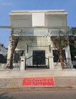 Cho Thuê Biệt Thự Căn Góc 312M2