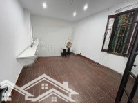Cho Thuê Nhà Mặt Phố Lê Ngọc Hân, Q. Hbt -Diện Tích70M2 X 5 Tầng -Mặt Tiền5M - Giá Bán 40 Triệu. Nhà Mới Sơn Sửa