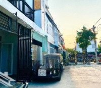 Sát Mặt Tiền Thạnh Xuân 25 - Quận 12 - Xe Hơi Vào Nhà - 3 Tầng 80M2 - 4 Pn - 5.5 Tỷ