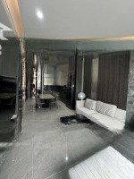 Siêu Phẩm Nhà Đẹp Cổ Linh - Tư Đình, Đường Oto Tránh, Gara Oto, 55M2 - 7 Tầng, Thang Máy, 16.5 Tỷ