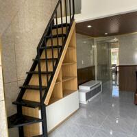 Bán nhà Võ Chí Công 52m2 nhà mới thang máy khu dân trí cao 2.05 tỷ