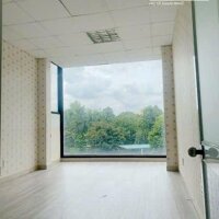 Cho thuê nhà MTKD 5 tầng đường Hồng Hà, P.2, Tân Bình, 32Tr/Th