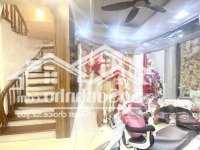 Bán Nhà Phố Pháo Đài Láng- Trung Tâm Quận Đống Đa- Nhà Đẹp Ở Ngay-5 Tầng Dân Xây- Gần Phố- 8.35 Tỷ