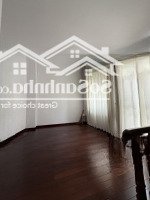 Nhà Thuê Quận 5 Trần Hưng Đạo 40 Triệu/Tháng 70M2 3 Tầng 6 Phòng Ngủ 6 Vệ Sinhxe Hơi Vào Nhà Nhà Mới Vào Ở Ngay