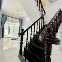 Nhà đẹp trung tâm Ninh Kiều ở và kinh doanh đều tiện