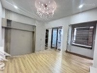 Bán Nhà Nguyễn Văn Cừ,Lb Siêu Phẩm -6 Ngủ - Ô Tô Đỗ Cửa - Trung Tâm Quận Long Biên - Full Nội Thất