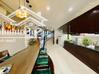 Chính Chủ Bán Nhà Nguyễn Văn Huyên -Ô Tô Đỗ Cửa - Phân Lô - Nhà Đẹp Full Đồ