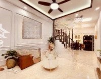 Xem Là Ưng Ngay Nhà Cực Đẹp, Gần Oto, 5 Tầng, 40M2 Mà Chỉ 7,95 Tỷ