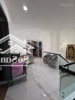 Bán Nhà Cát Linh, Đống Đa, Nhỉnh 8 Tỷ, 50M2, Ngõ Thông, 2 Thoáng