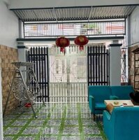 Bán nhà-DT90m2-4tầng-4PN-đường ôtô-biển 400m-Vĩnh hoà-Nha Trang-chỉ 5ty3