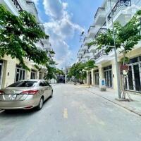 Bán Nhà Khu Đồng Bộ Tô Ngọc Vân- DT Sàn 180m2- 4 tầng- 5,75 tỷ  Diện tích 4,5*11 hoàn công 4 tầng