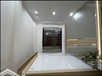 Căn Duy Nhất Tại Hào Nam, Đống Đa, 6 Tầng X 40M2, 4 Phòng Ngủ 5 Vệ Sinh Thang Máy Nhập Khẩu, Giá Siêu Hời