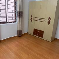Cần cho thuê nhà ở Kiều Sơn - sân cổng riêng - ô tô đỗ gần