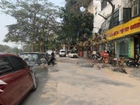 Bán Nhà Mặt Phố Nguyễn Đình Hoàn, Cầu Giấy, Diện Tích: 70M2, Mt: 5M, Kinh Doanh, Giá Hơn 28 Tỷ