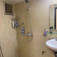 Cho thuê nhà KD, VP, ở ngõ Chùa Láng, 4 tầng, 100m2, 3 ngủ, 3 vệ sinh 12 Triệu vào ngay