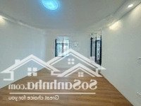 Siêu Rẻ. Chỉ 7.7 Tỷ, Sđ 64M2, 4 Tầng. La Thành, P. Giảng Võ. Lh Gấp 0972 174 959