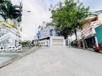 Nhà Đẹp 3 Tầng Đường Ô Tô Né Nhau, Khu Vip, Full Nội Thất Vào Ở Ngay - 80M2 - Giá Thương Lượng
