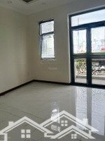 Bán Nhà Siêu Đẹp 3 Tầng 175M2 Sàn Trung Tâm Tp Dĩ An- Bình Dương