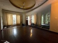 Cho Thuê Biệt Thự Tại Phố! An Dương Tây Hồ Có Diện Tích 180M2 - 8 Phòng Ngủ Khép Kín