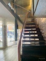 Nhà 3 Lầu Ốp Kính Trưng Bày Góc 2 Mặt Tiền Phố Thương Mại Cao Thắng