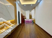Bán Nhà Văn Cao Diện Tích 46M2 5 Tầng Giá Bán 8,5 Tỷ. Nhà Đẹp Ở Luôn
