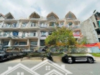Bán Nhà Him Lam Kênh Tẻ Quận 7,Giá: 35 Tỷ Tốt Nhất Thị Trường, Diện Tích:150M2, Nhà Đẹp Vào Ở Ngay!